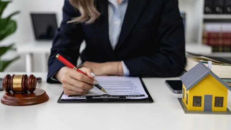 How Real Estate Lawyers in Dubai Help First-Time Buyers