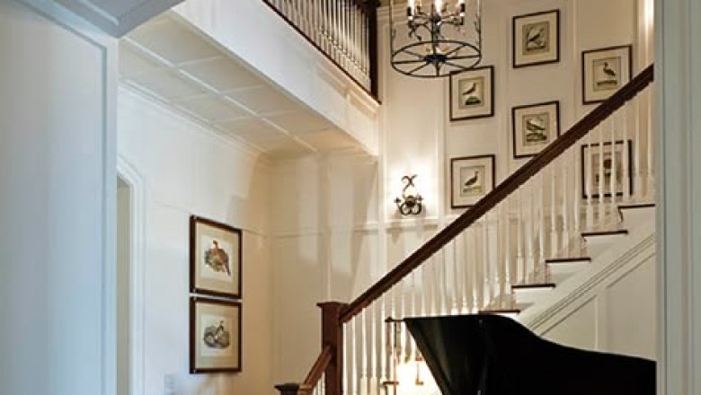 Floating Glass Staircase: The Epitome of Modern Elegance
