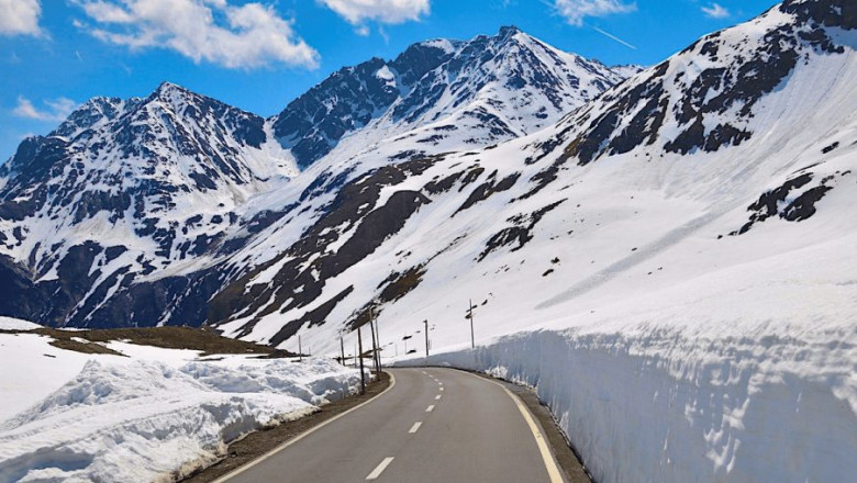 Explore the Breathtaking Beauty of Rohtang Pass Today
