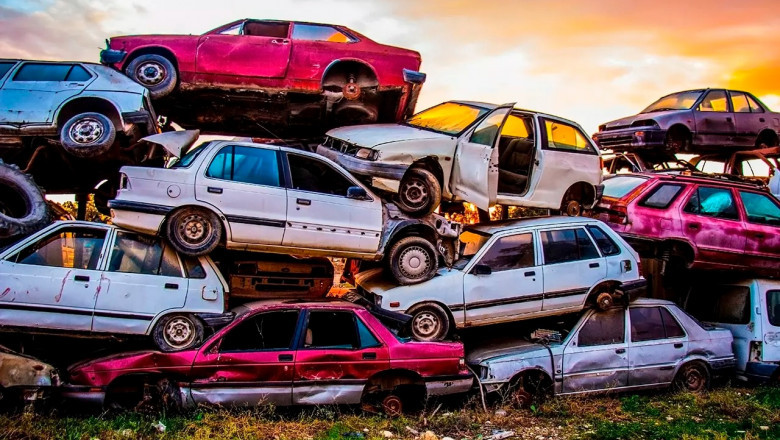 How Junk Cars Impact the Environment and Why Responsible Selling Matter